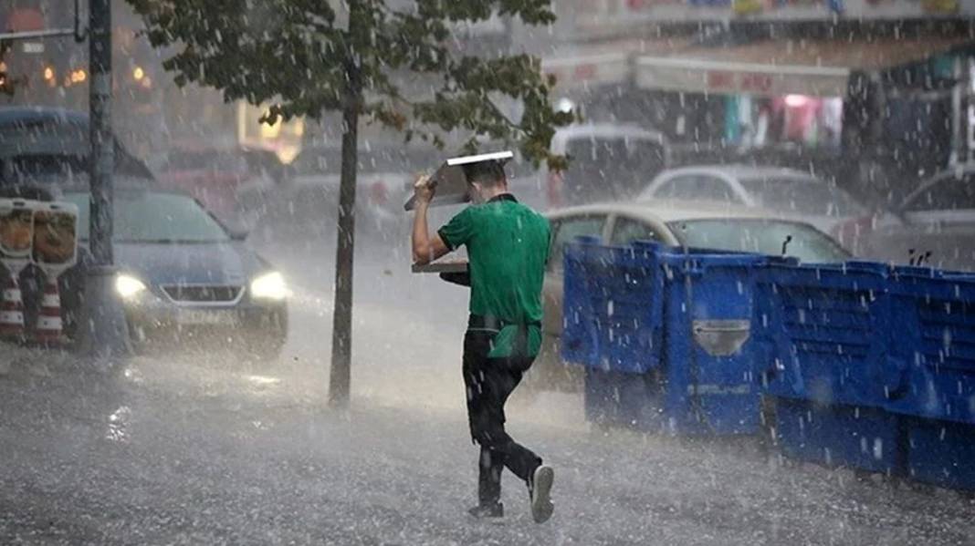 İstanbul dahil 24 ili sağanak yağış vuracak. Meteoroloji uyardı 5